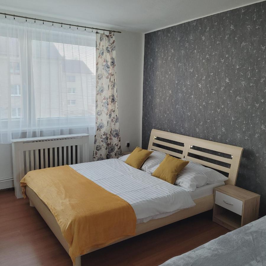 Apartman Zuzka ヴェルカー・ロムニツァ エクステリア 写真